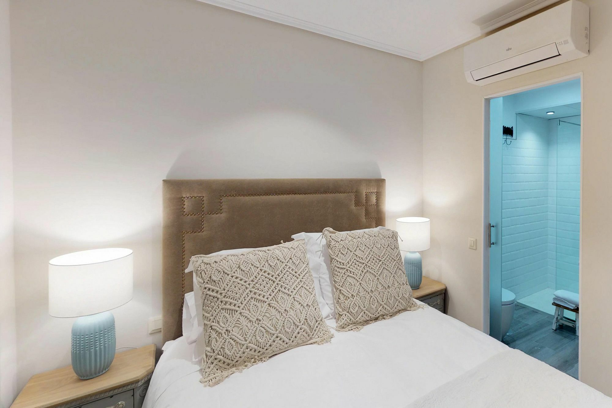 Duplex A Estrenar Puerta Del Sol-opera Apartment Madrid